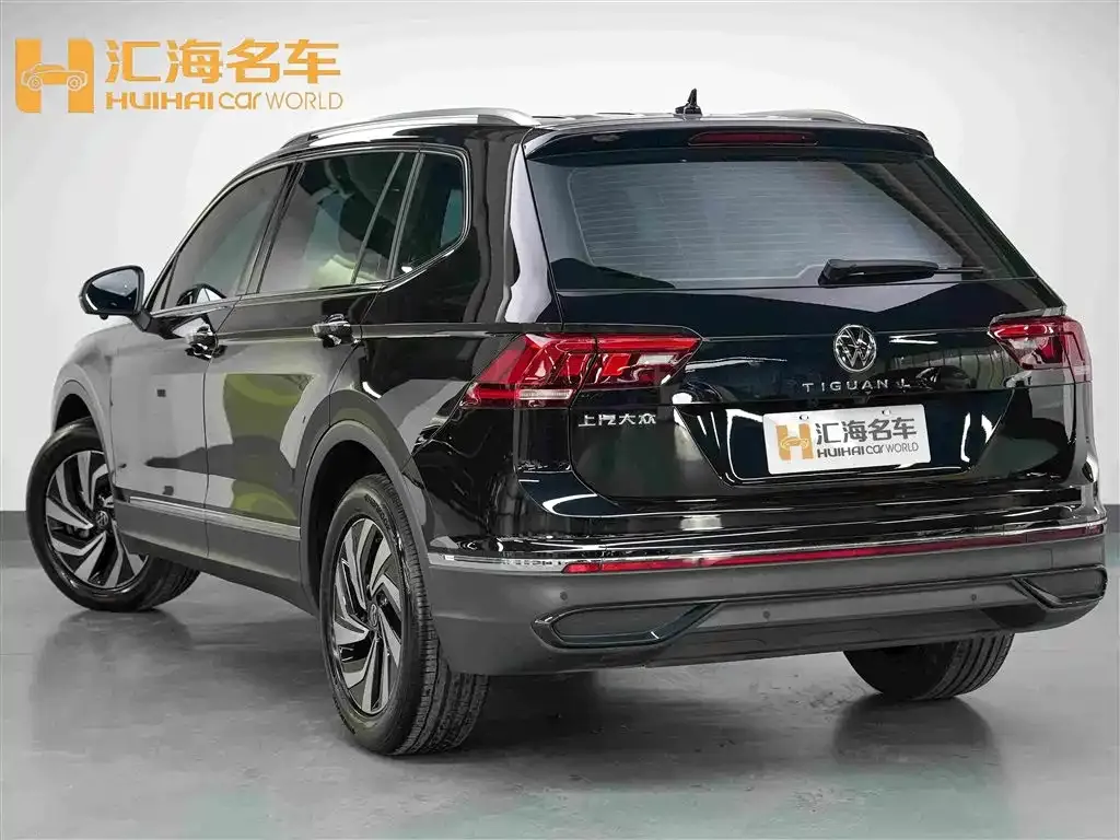 Volkswagen Tiguan L — фото 6