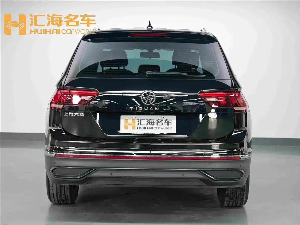 Volkswagen Tiguan L — фото 10