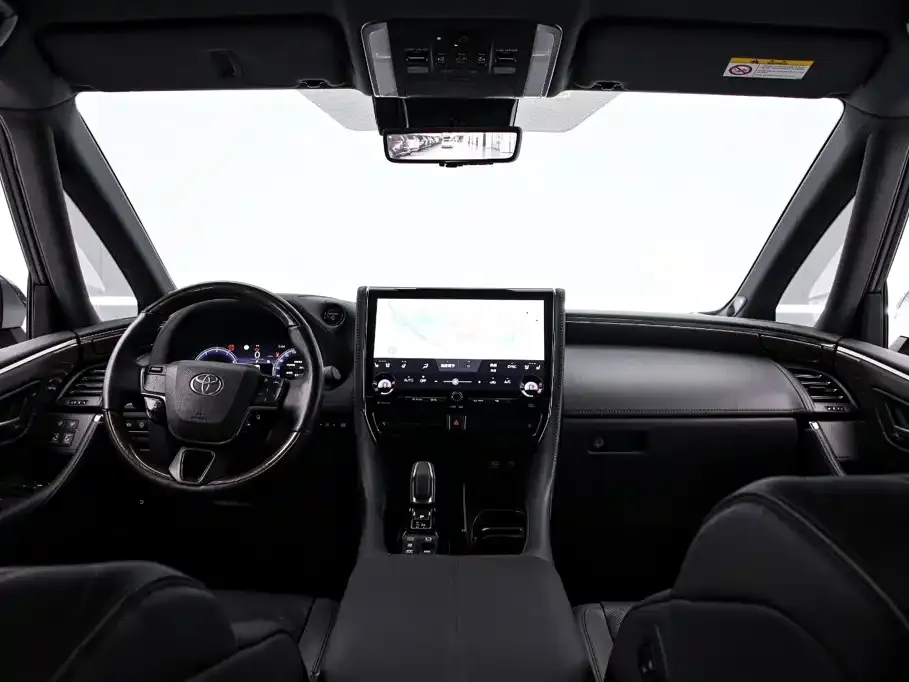 Toyota Alphard — фото 4