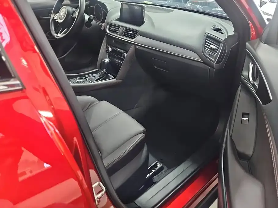 Mazda CX-4 — фото 4