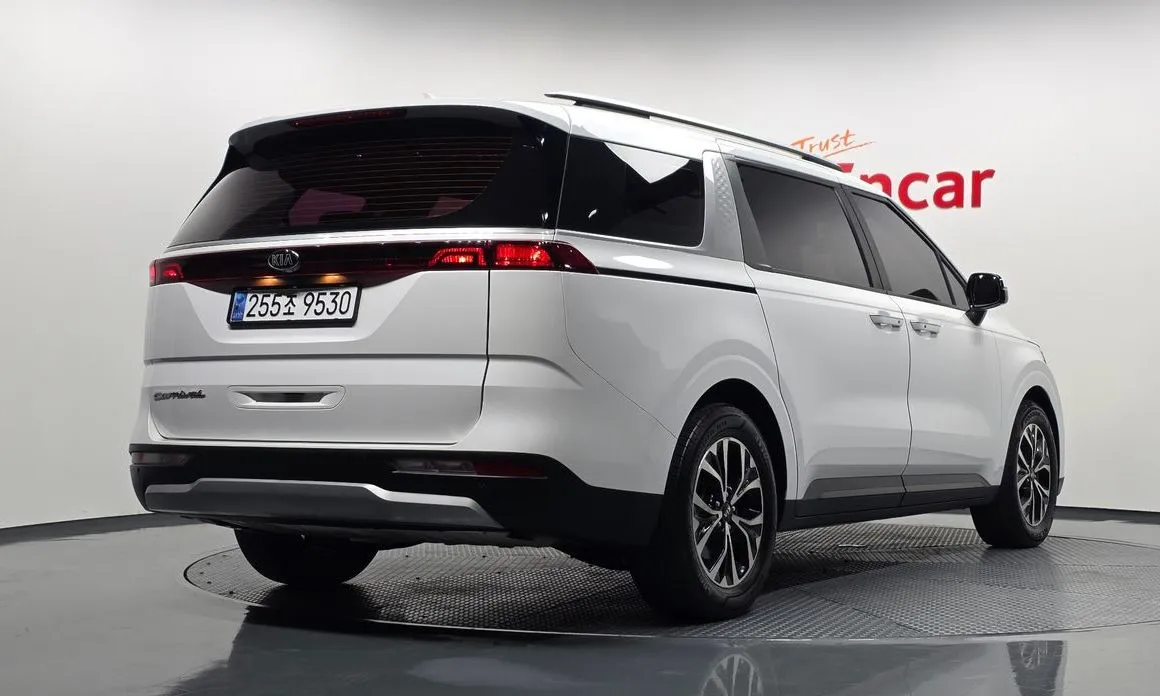 Kia Carnival — фото 2