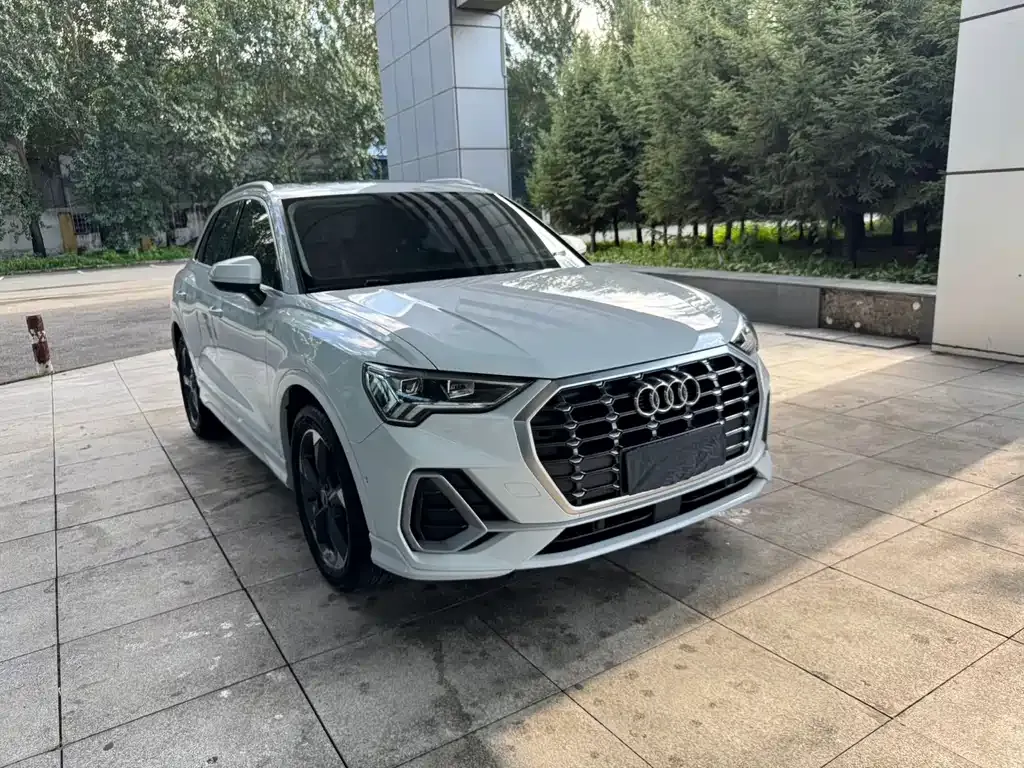 Audi Q3 — фото 5