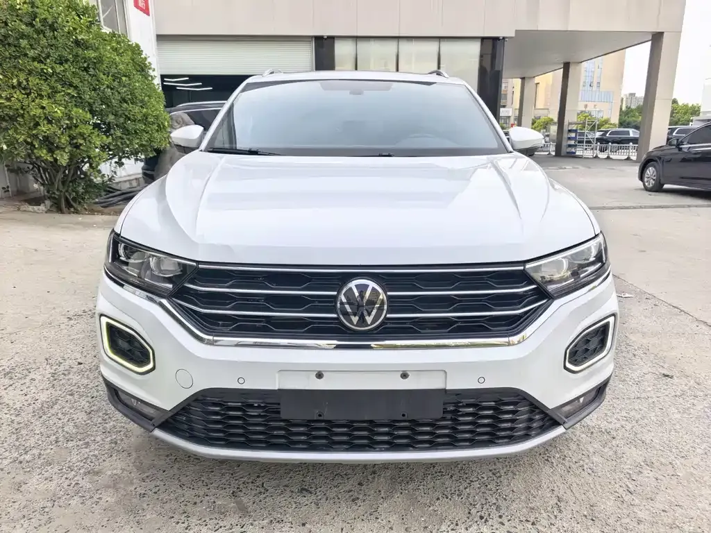 Volkswagen T-Roc — фото 2