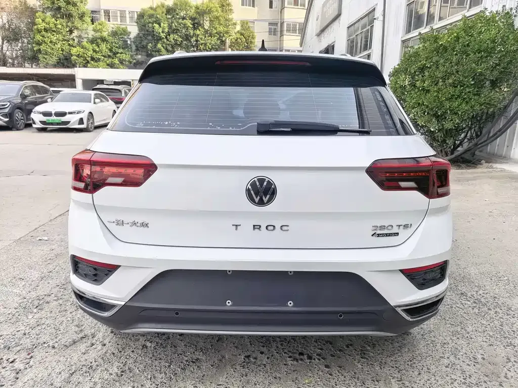 Volkswagen T-Roc — фото 5