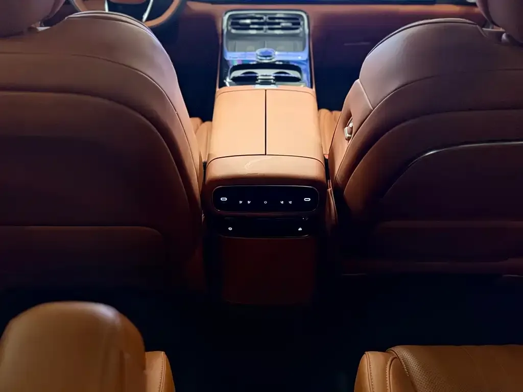 Geely Galaxy M9 — фото 10