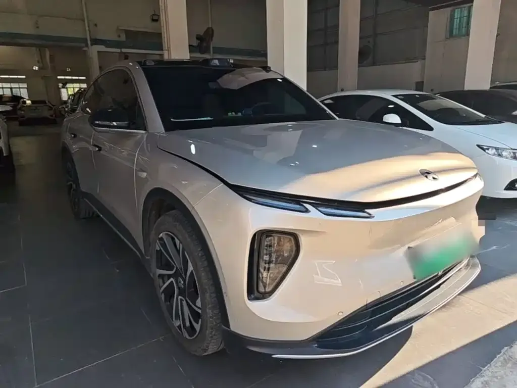 NIO EC6 — фото 10