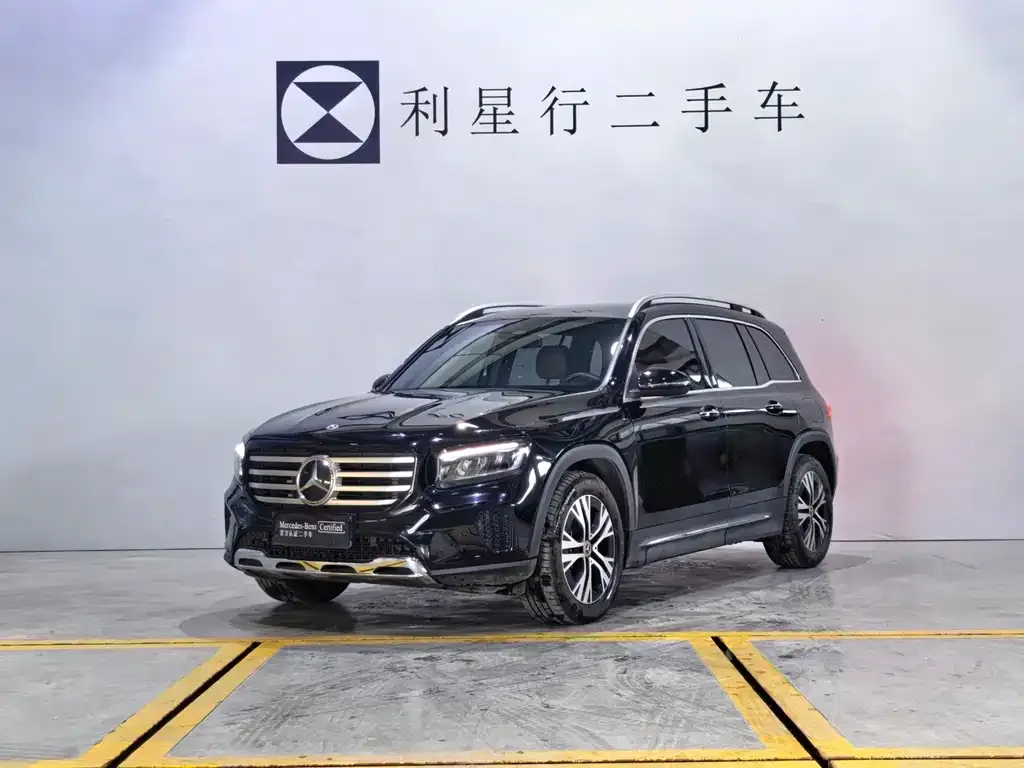 Mercedes-Benz GLB — фото 1