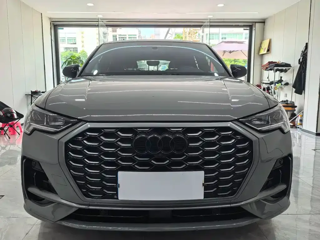 Audi Q3 Sportback — фото 8