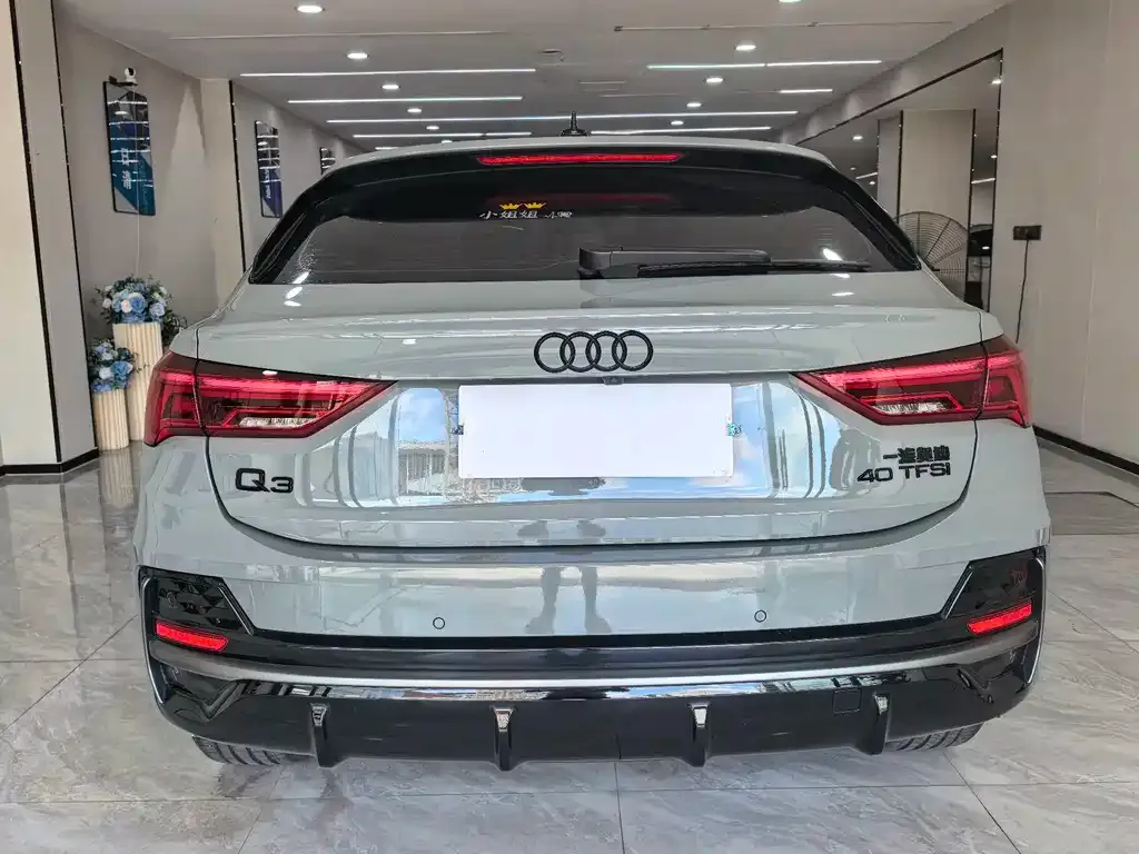 Audi Q3 Sportback — фото 10