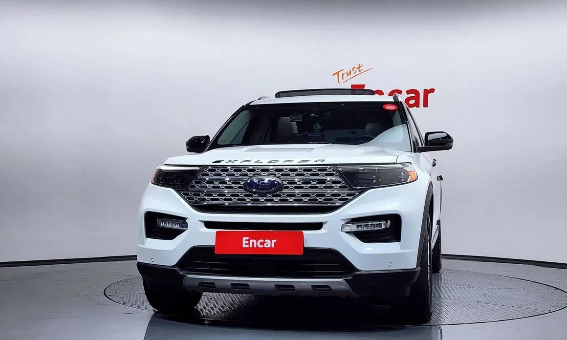 Ford Explorer — фото 10