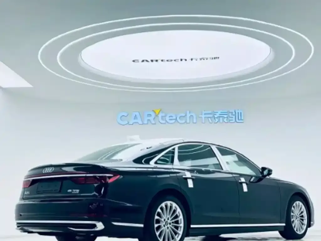 Audi A8 — фото 5