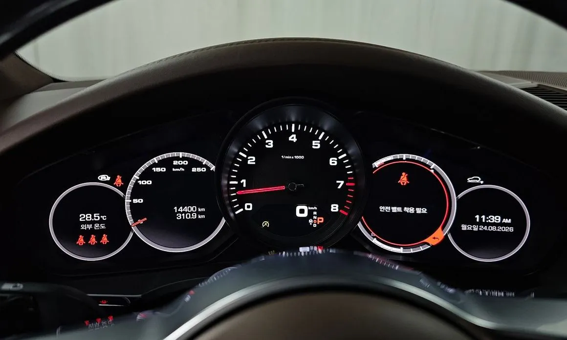 Porsche Cayenne — фото 8