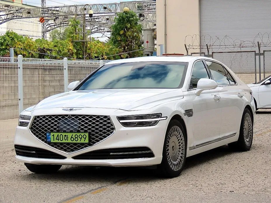 Genesis G90 — фото 10