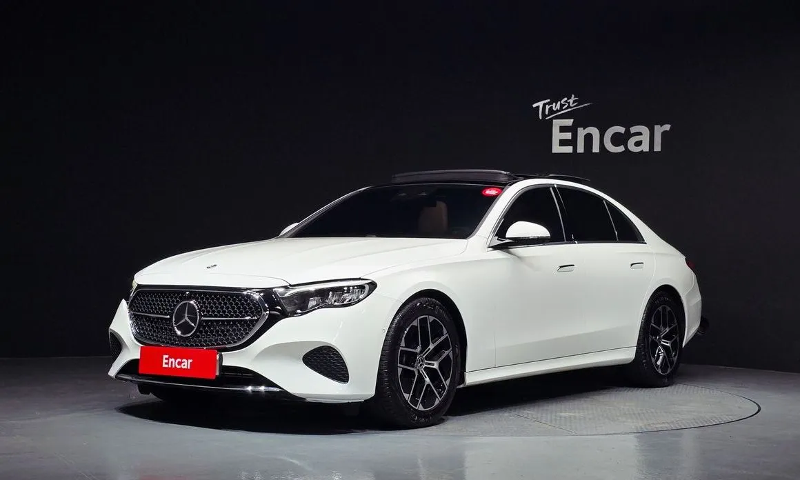 Mercedes-Benz E-Class — фото 1