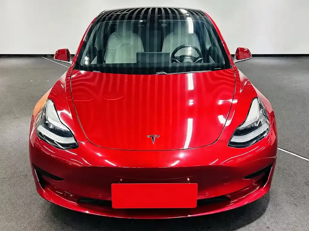 Tesla Model 3 — фото 5