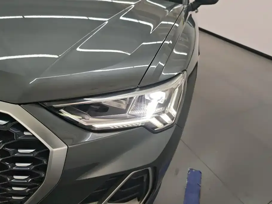 Audi Q3 Sportback — фото 4