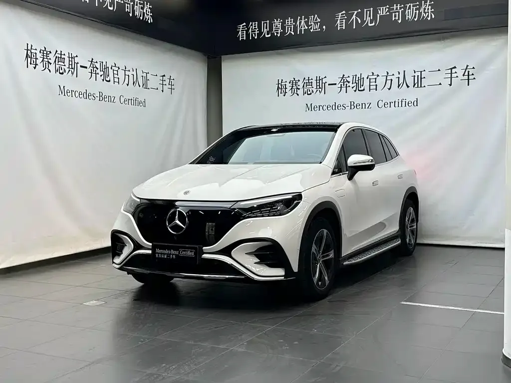 Mercedes-Benz EQE SUV — фото 1