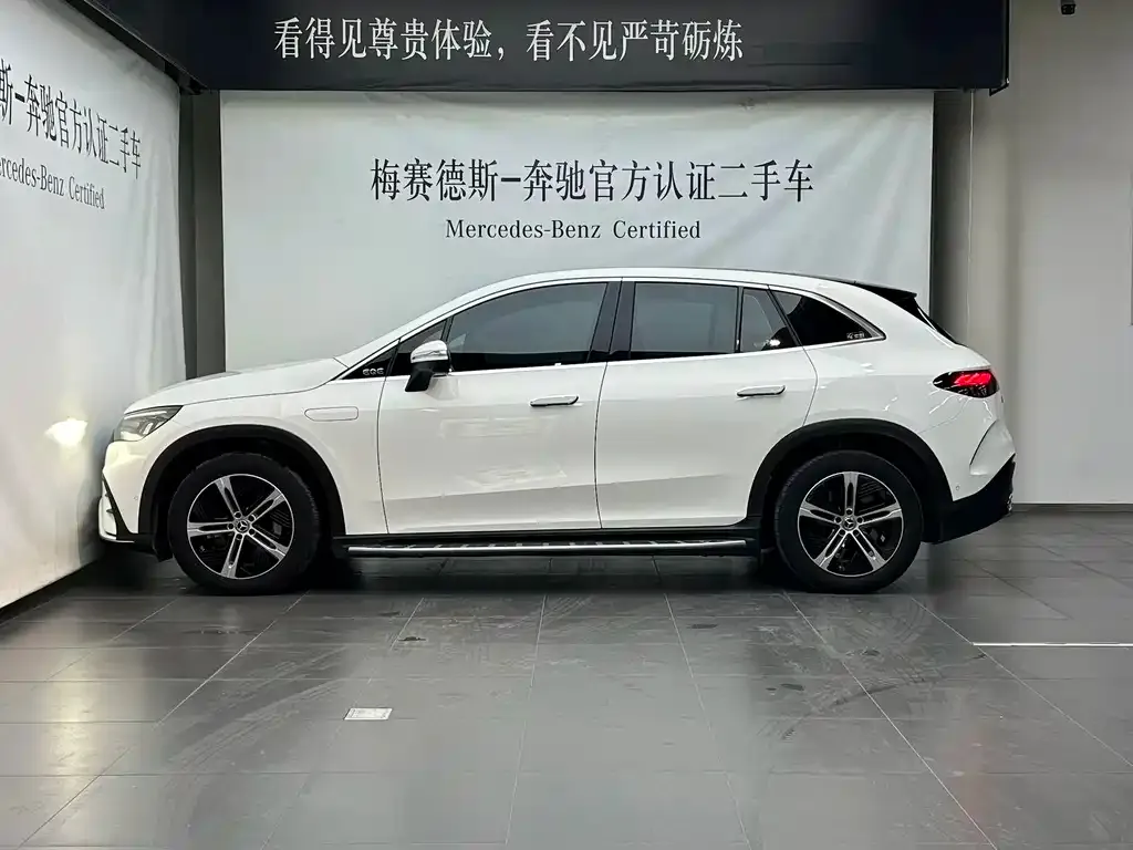 Mercedes-Benz EQE SUV — фото 3