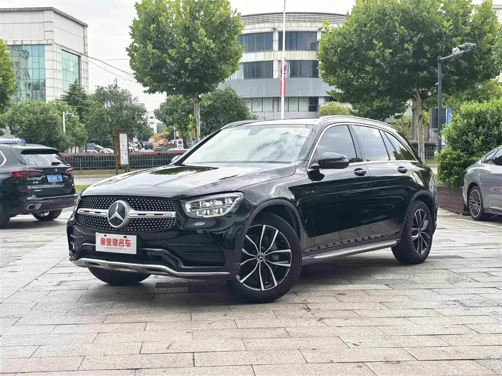 Mercedes-Benz GLC — фото 1