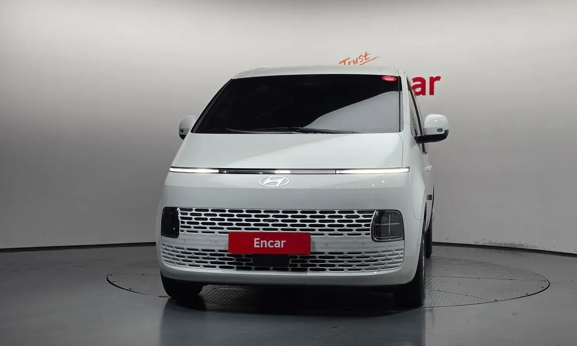 Hyundai Staria — фото 2