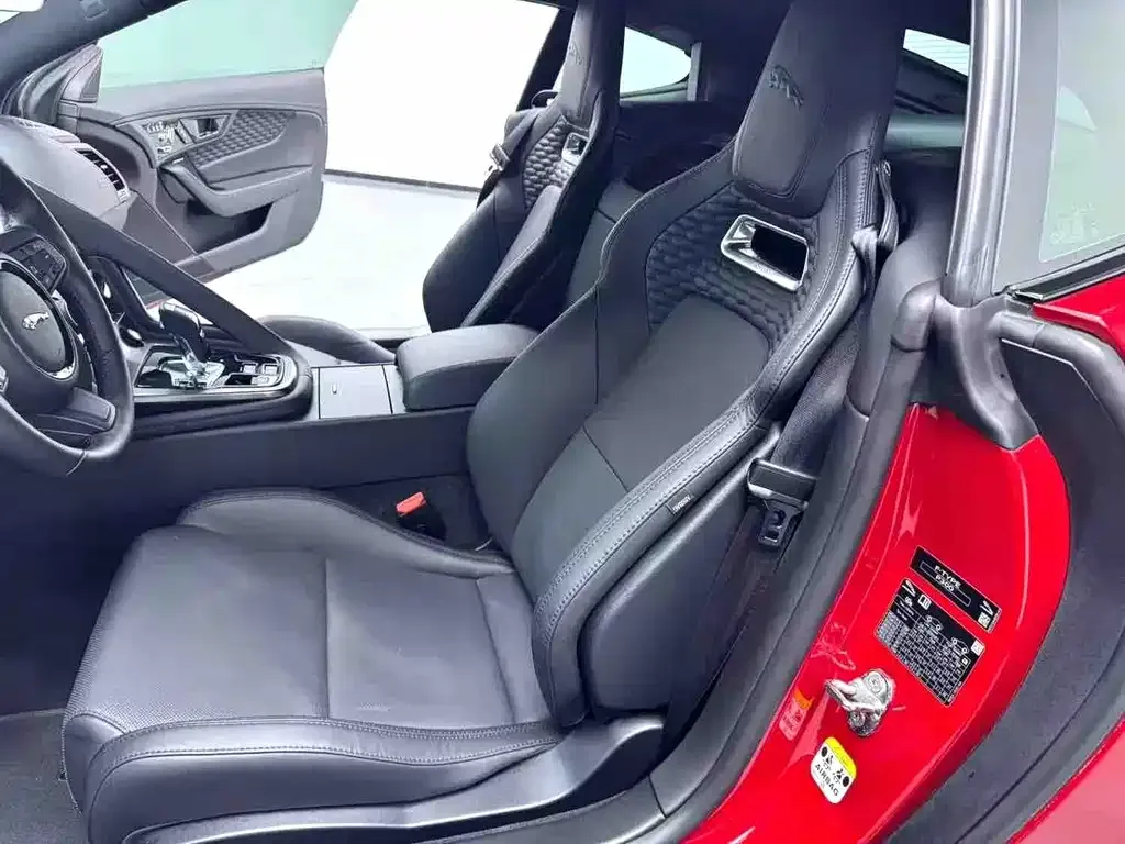 Jaguar F-TYPE — фото 4
