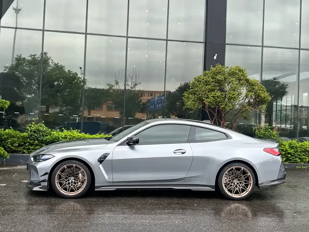 BMW M4 — фото 10