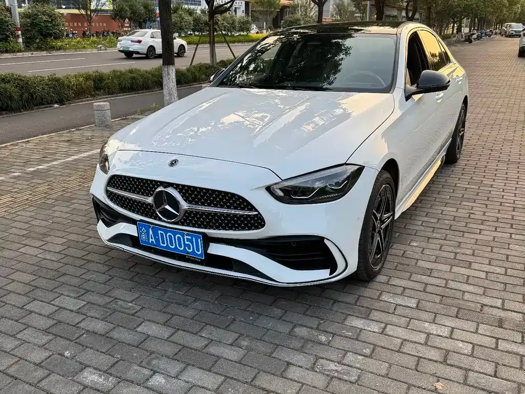 Mercedes-Benz C-Class — фото 1