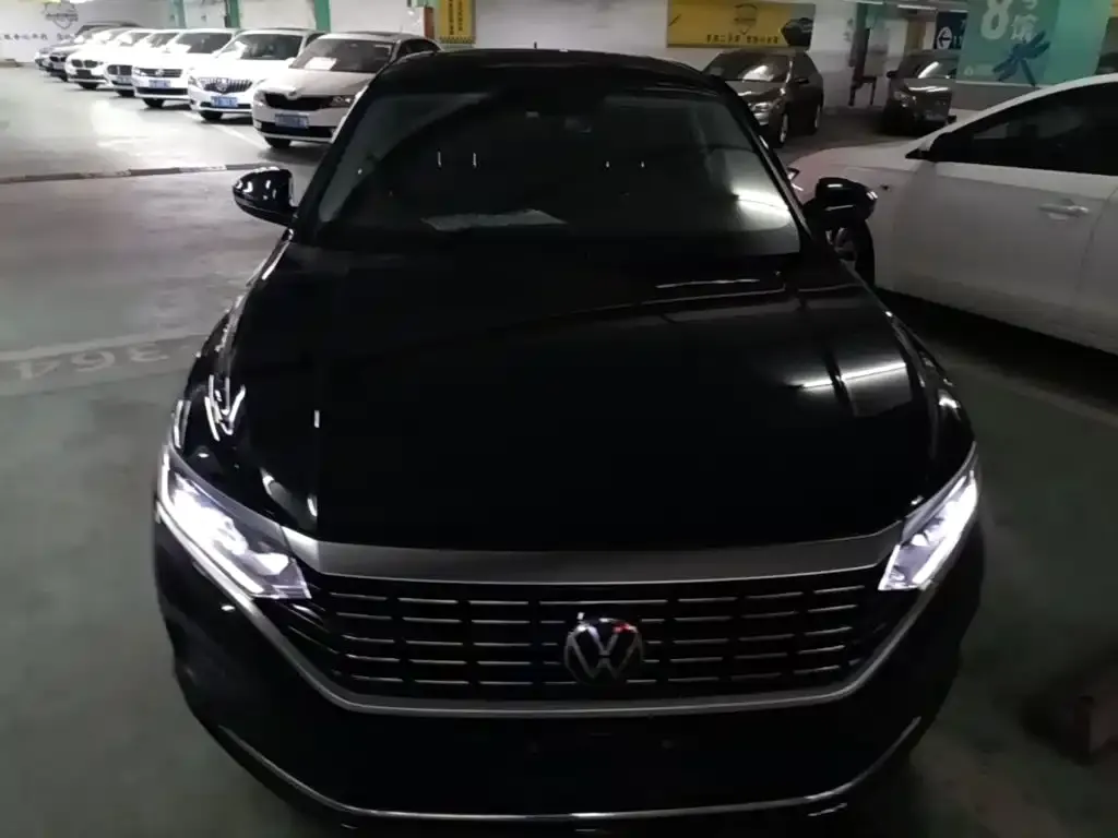 Volkswagen Passat — фото 6