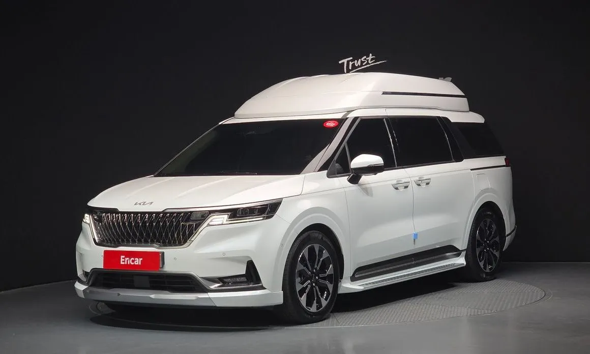 Kia Carnival — фото 1