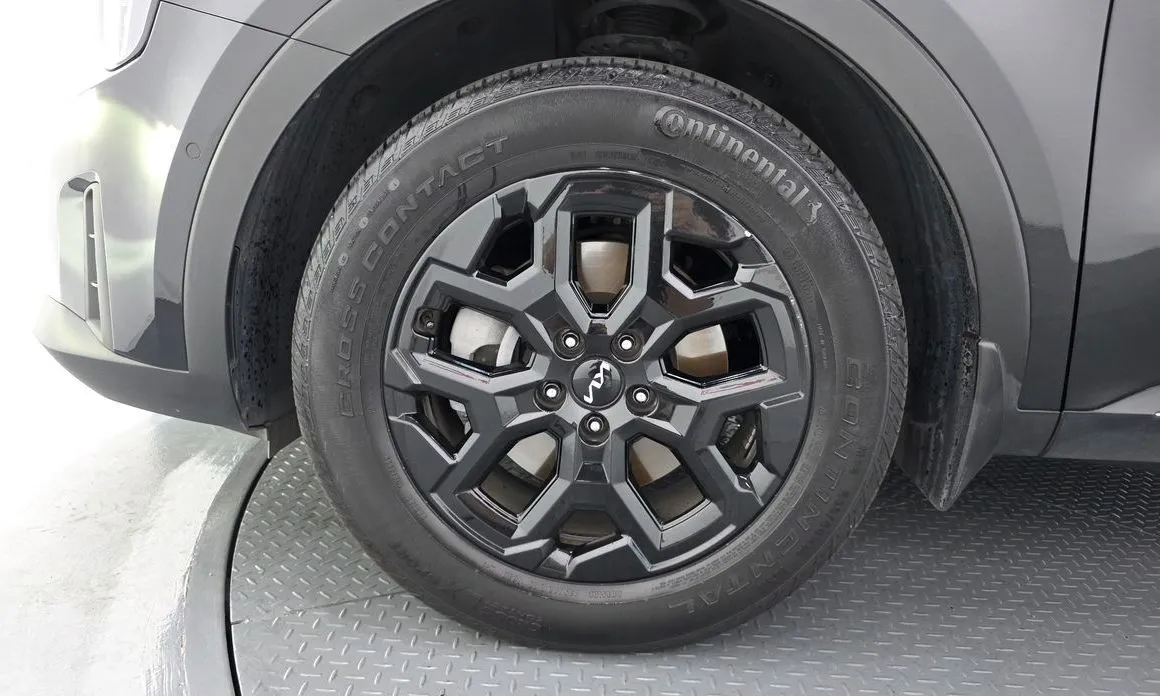Kia Sorento — фото 9