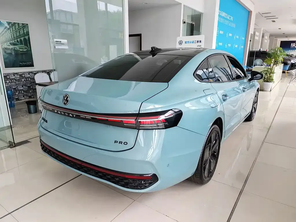 Volkswagen Passat — фото 7