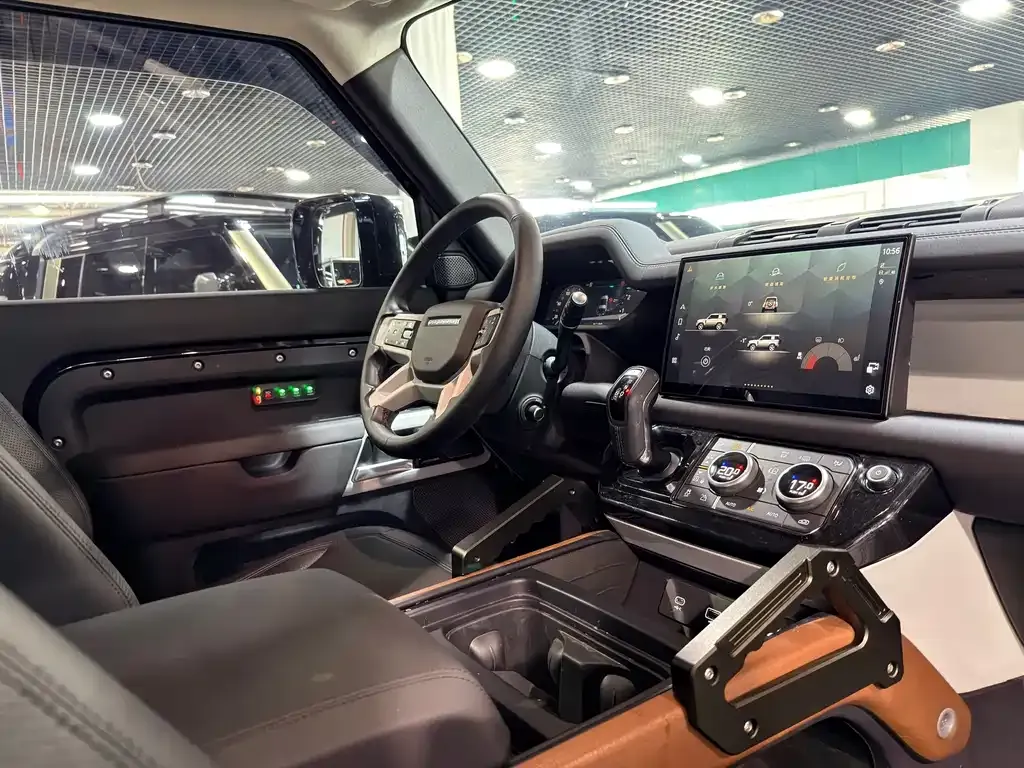 Land Rover Defender — фото 8
