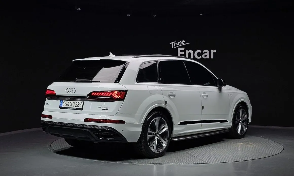 Audi Q7 — фото 3
