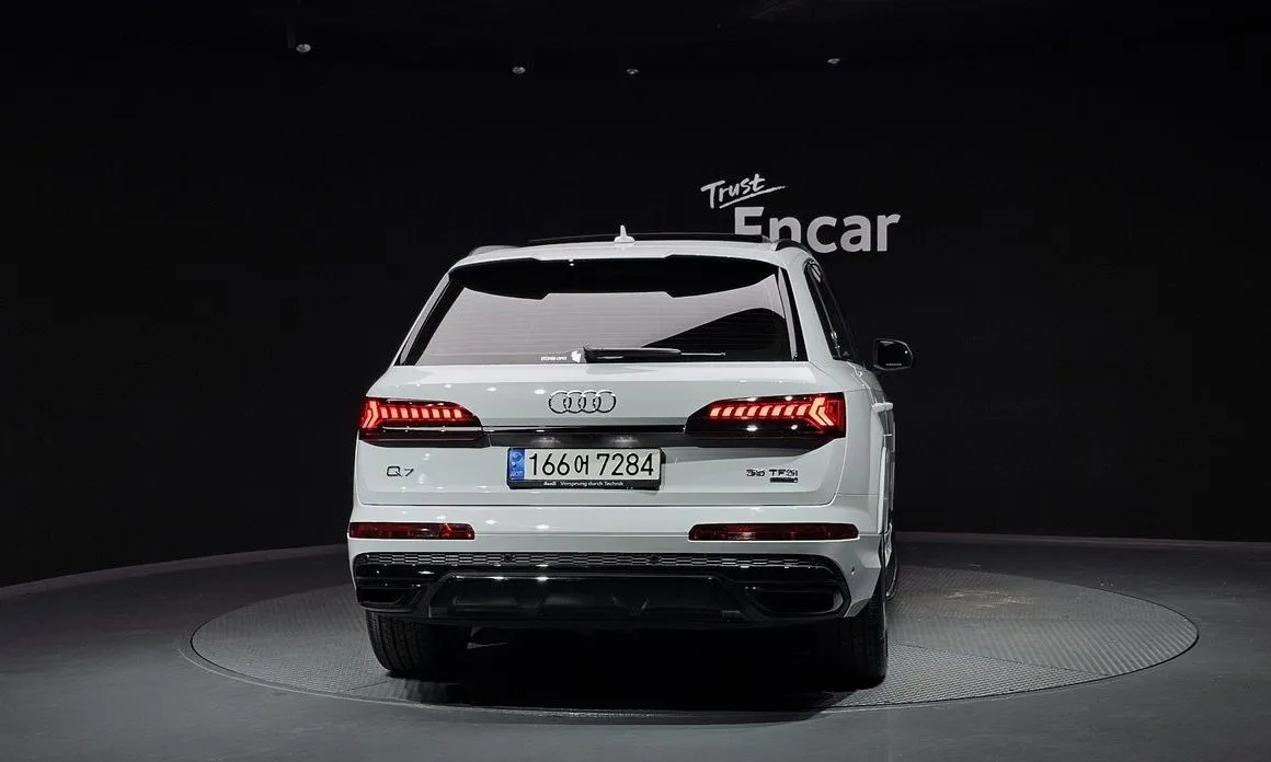 Audi Q7 — фото 4