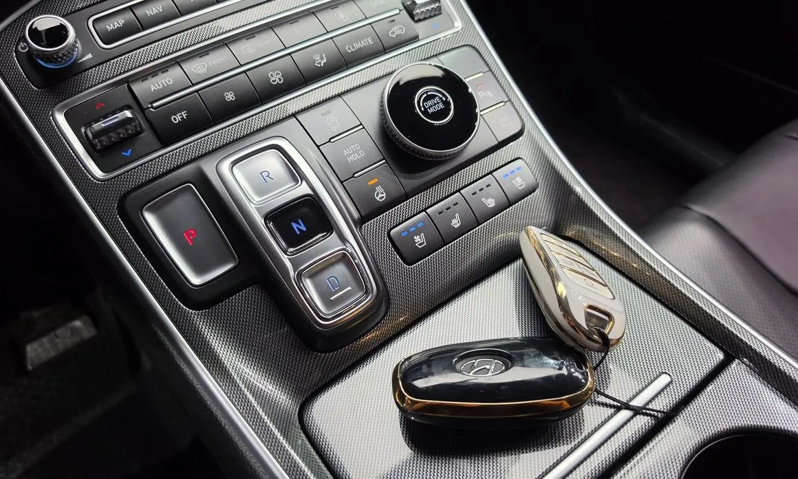 Hyundai Santafe — фото 9