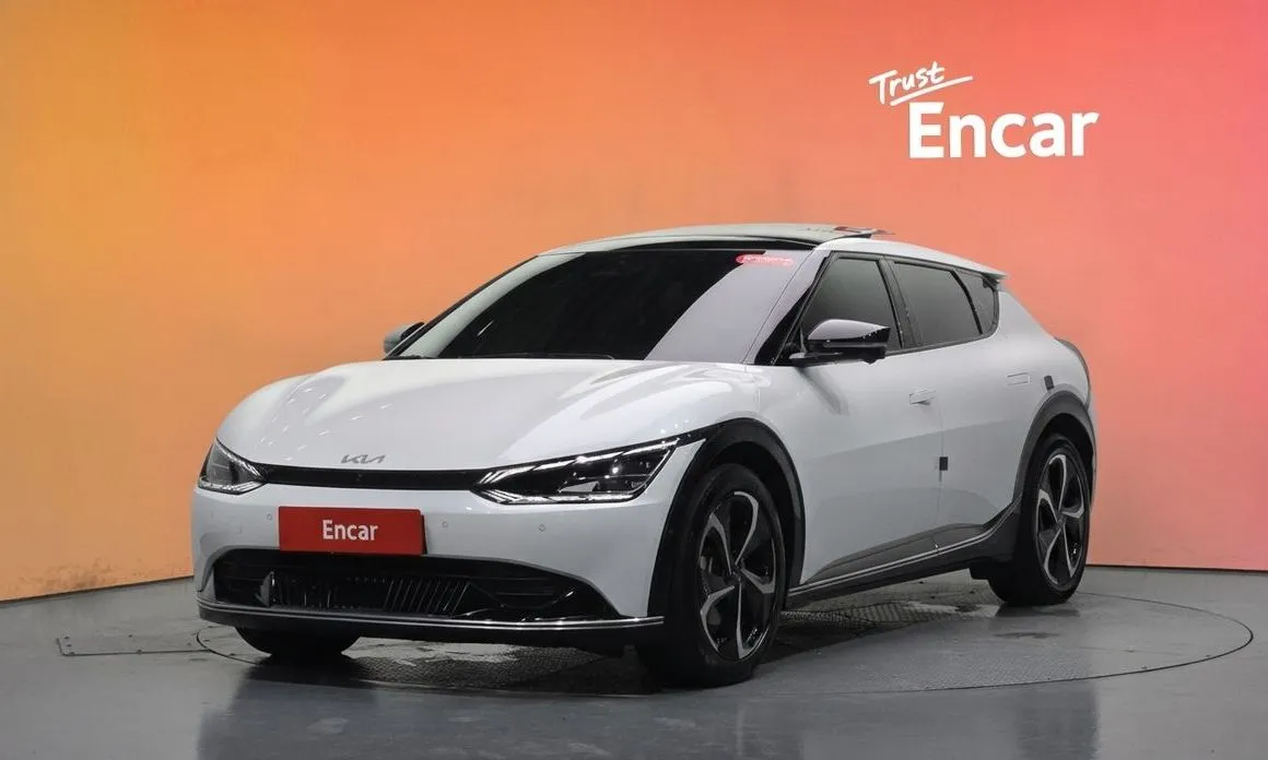 Kia EV6 — фото 1