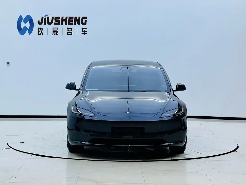 Tesla Model 3 — фото 2