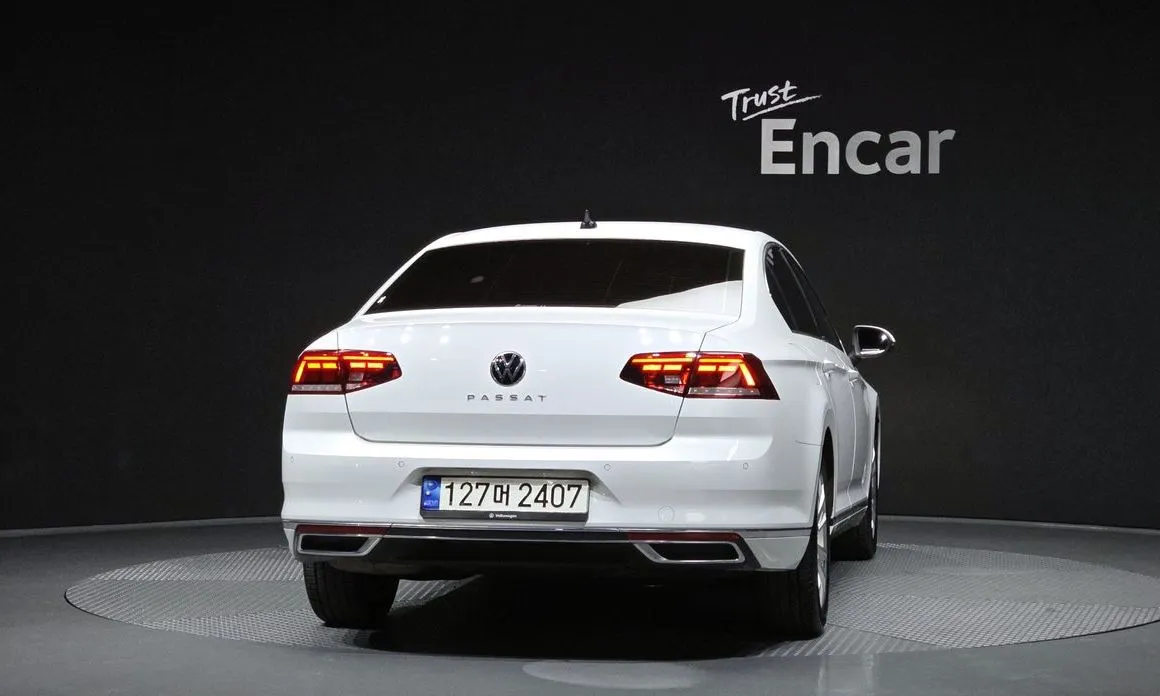 Volkswagen Passat — фото 5