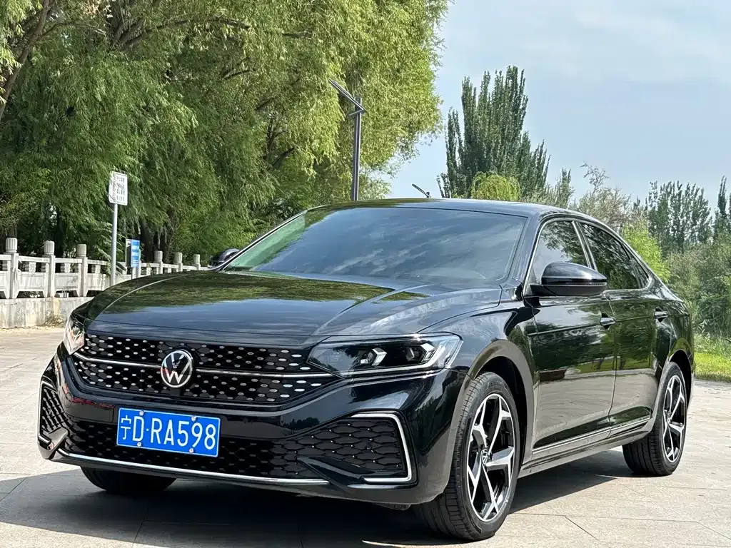 Volkswagen Passat — фото 7