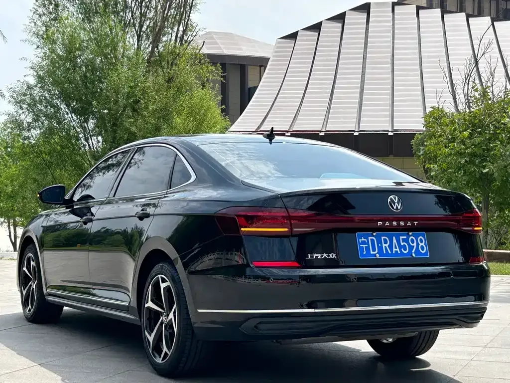 Volkswagen Passat — фото 5