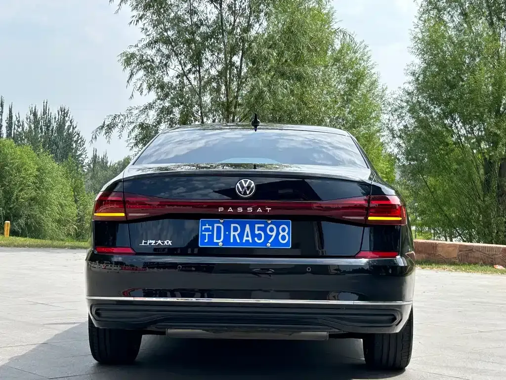 Volkswagen Passat — фото 3