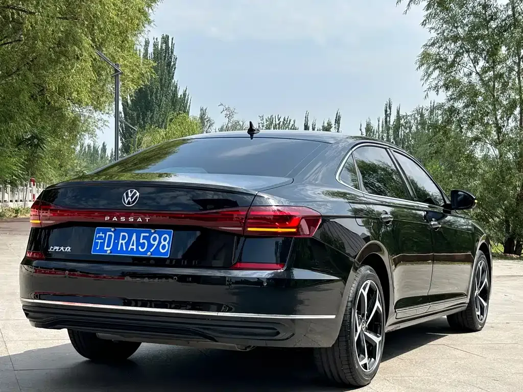 Volkswagen Passat — фото 2