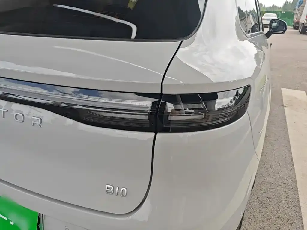 Leapmotor B10 — фото 2