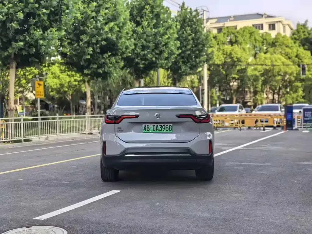 NIO EC6 — фото 8