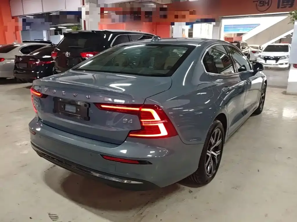 Volvo S60 — фото 10