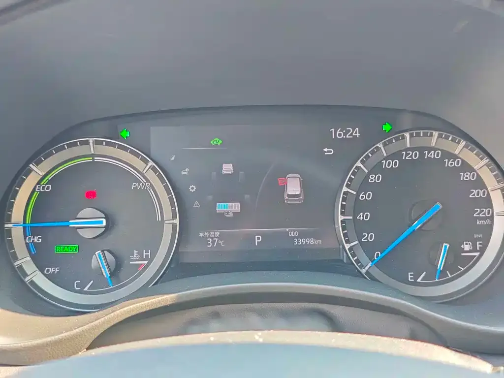 Toyota Highlander — фото 10