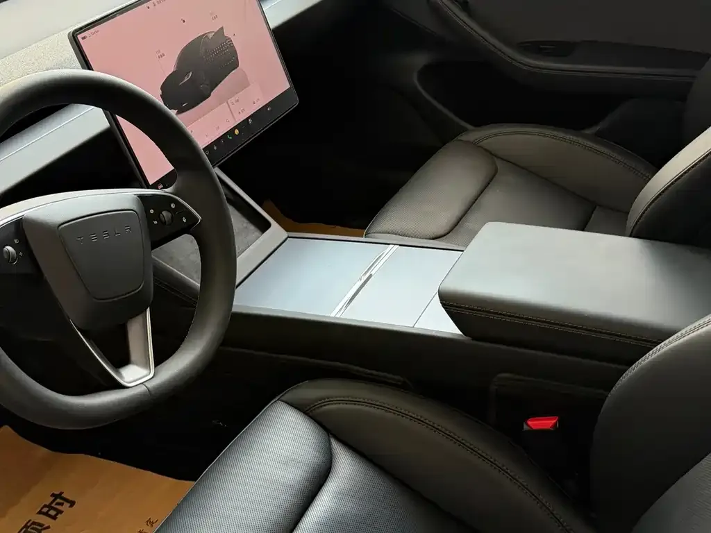 Tesla Model 3 — фото 9