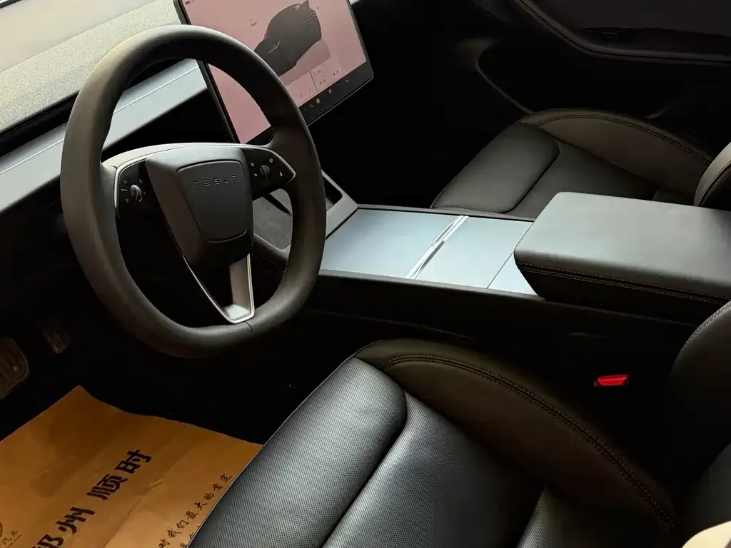 Tesla Model 3 — фото 3