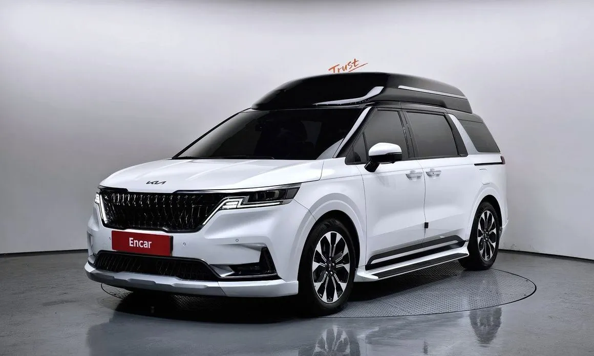 Kia Carnival — фото 1