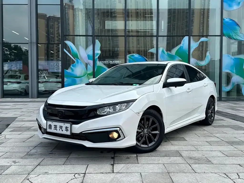 Honda Civic — фото 1